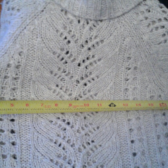 Sleeping on snow .sweater - Picture 6 of 8